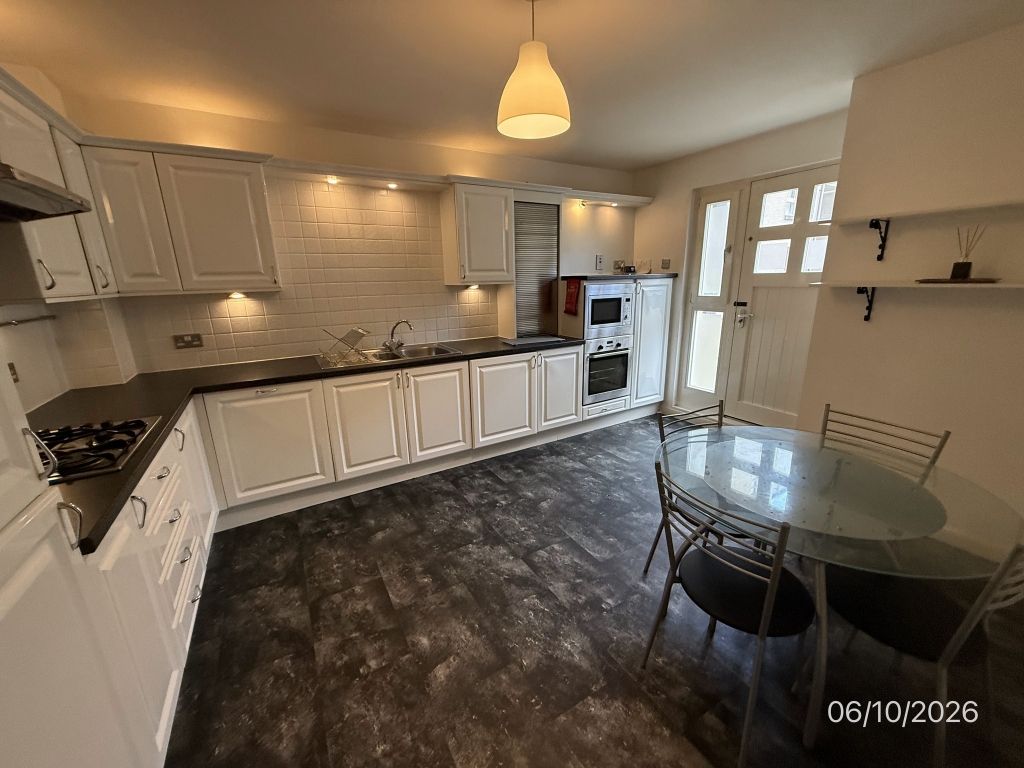 Property photo 2 of 12 Kithchen