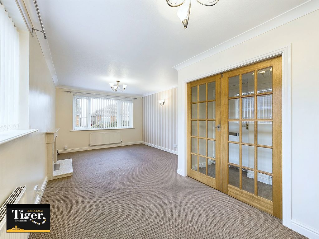 Property photo 3 of 23 Cam03440G0-Pr0248-Still025