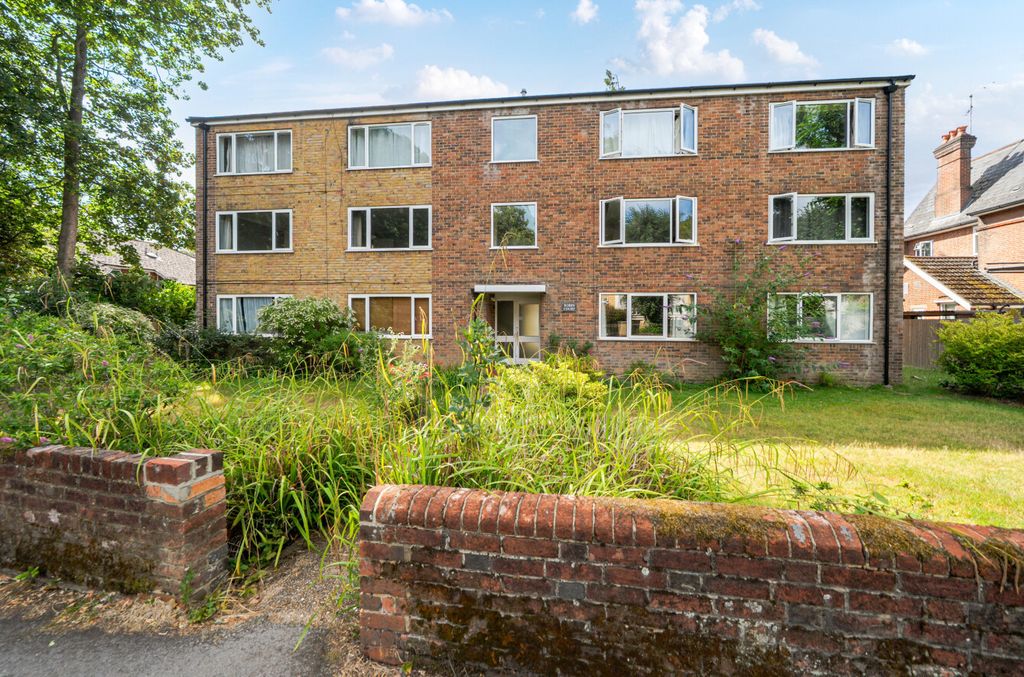 Property photo 1 of 10 1486879-18-6A4B6F...