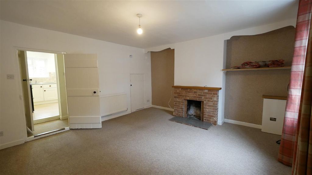 Property photo 2 of 10 Lounge/Diner