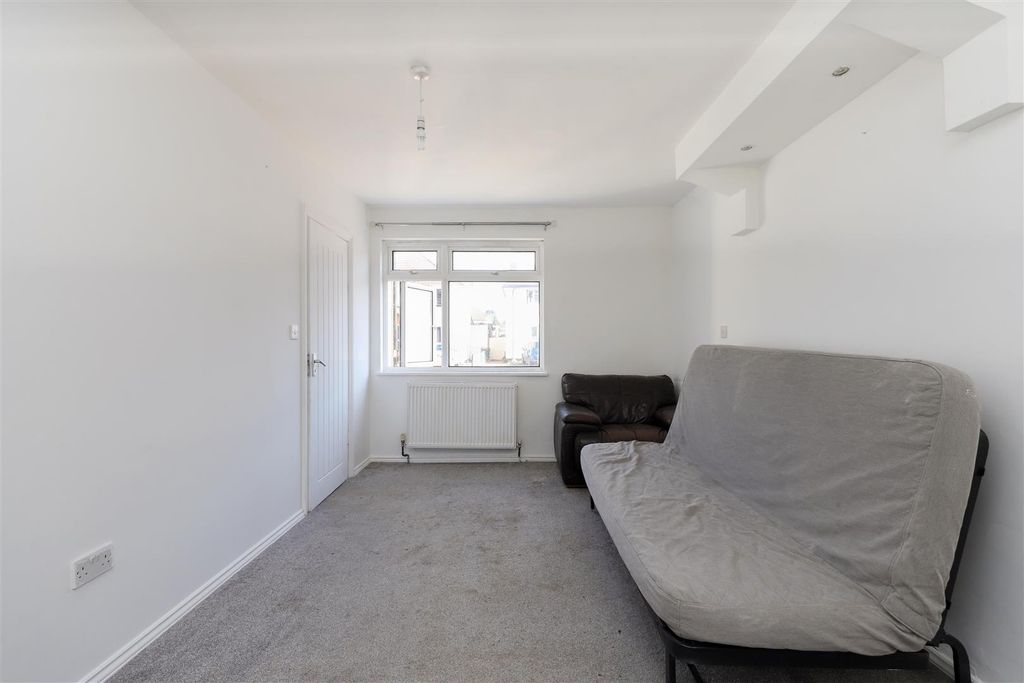 Property photo 2 of 12 Living Room