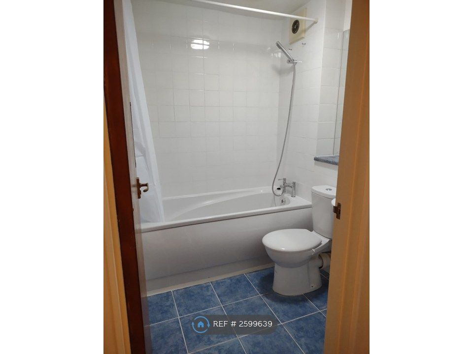 Property photo 3 of 5