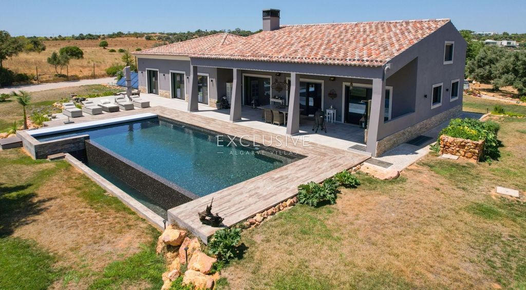 Property photo 1 of 33