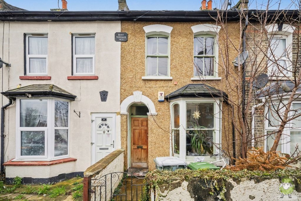 Property photo 2 of 9 6