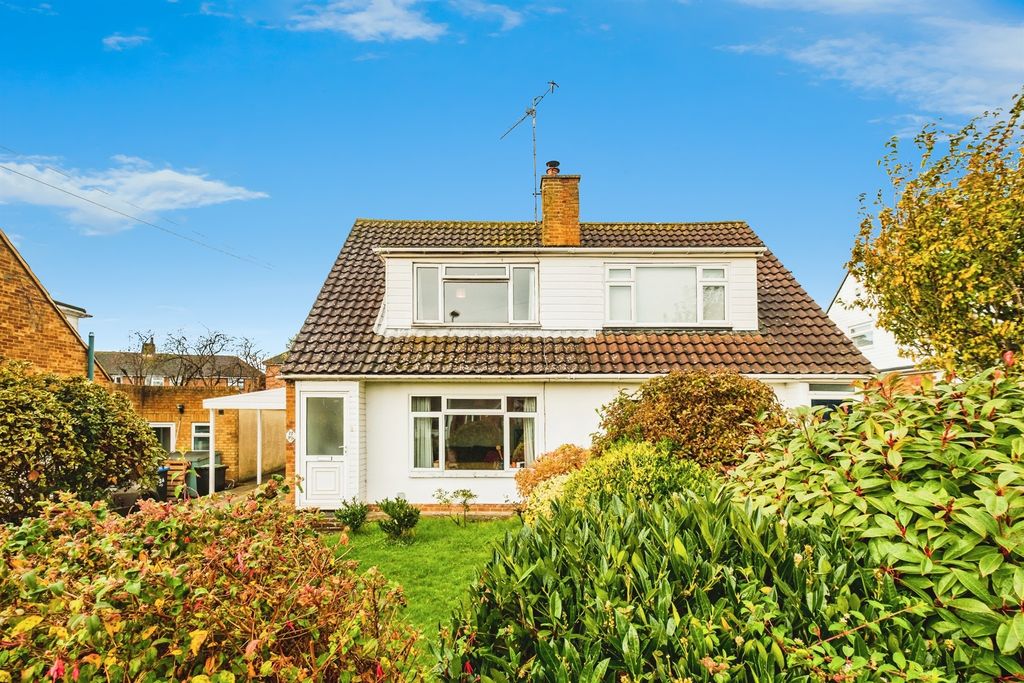 Property photo 1 of 17