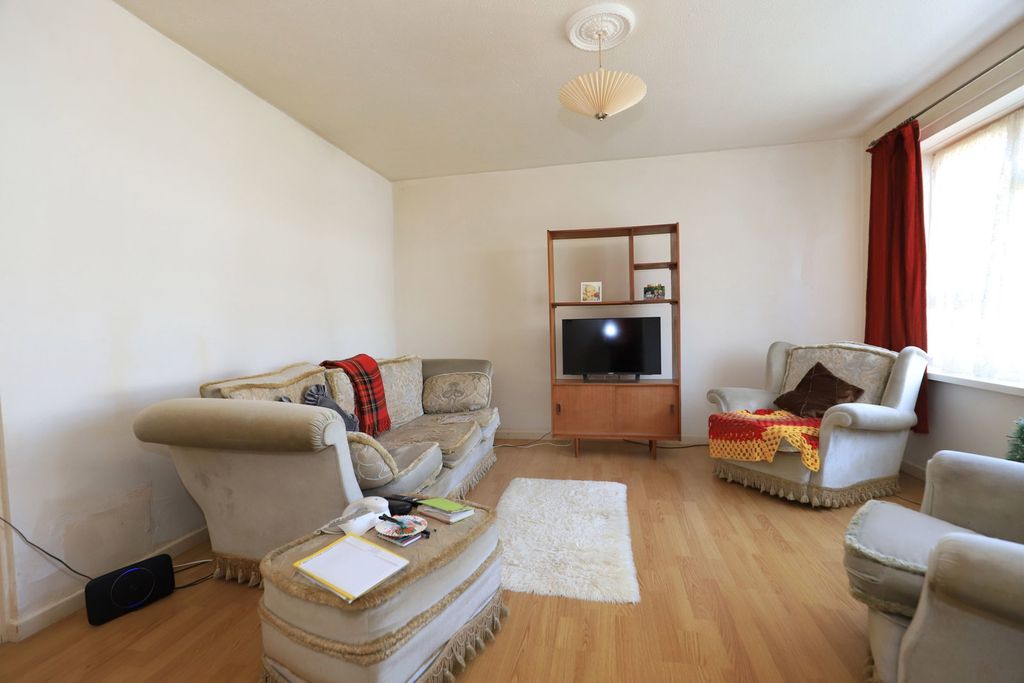 Property photo 3 of 29