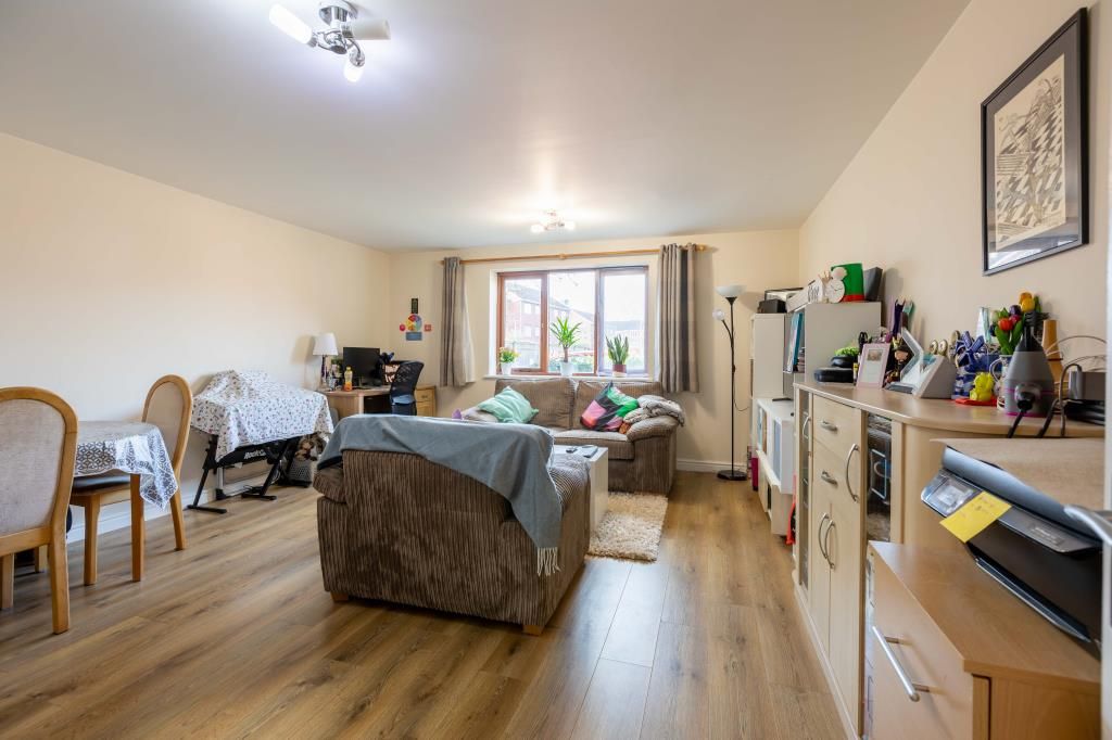 Property photo 2 of 10 Living Room