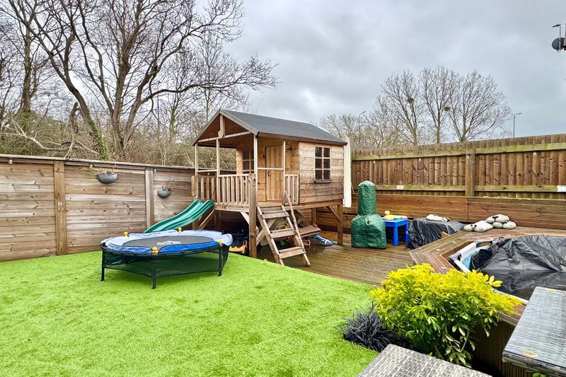 Property photo 2 of 23 Photo 24