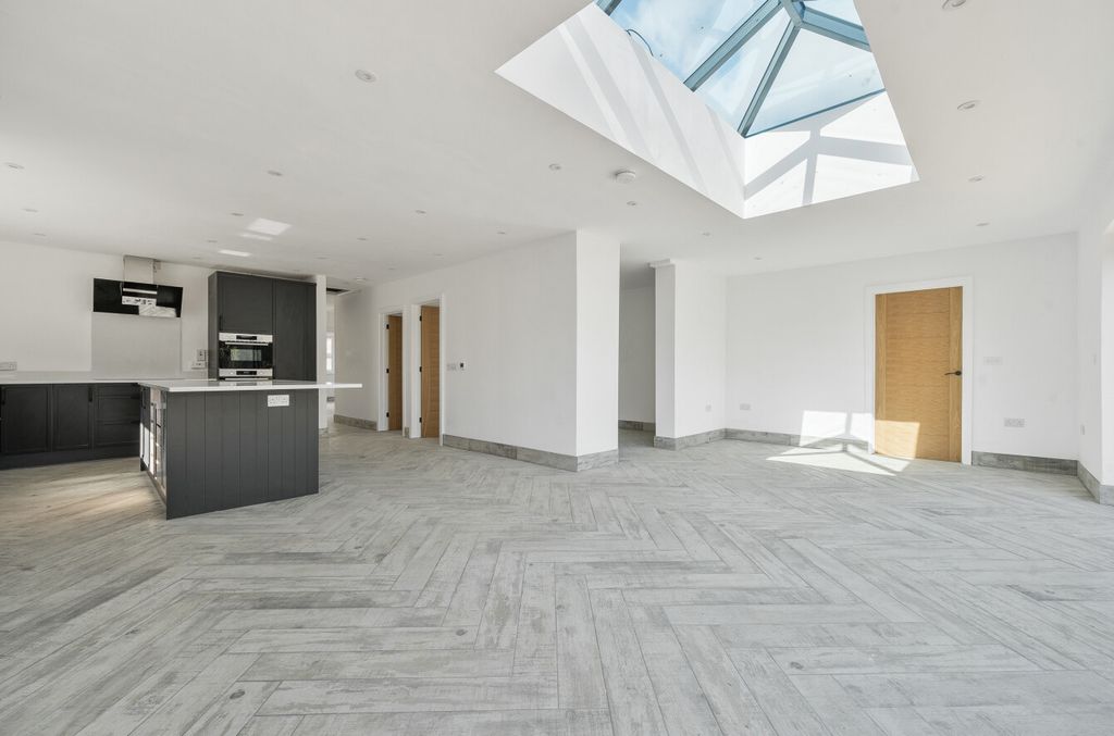 Property photo 2 of 15 1525985-20-6Ab65A...