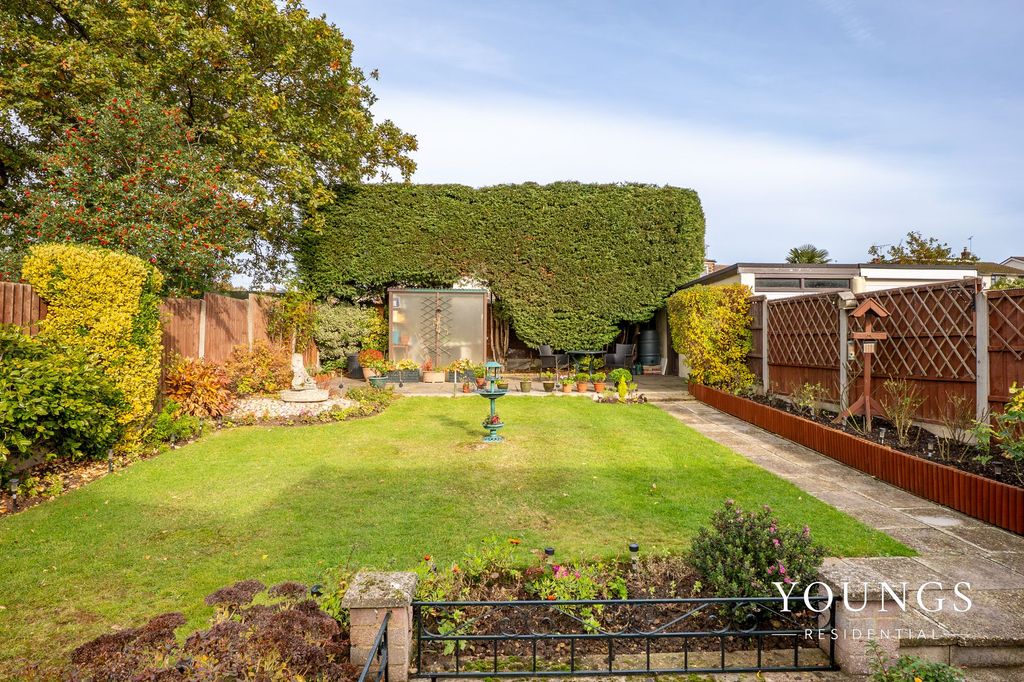 Property photo 2 of 21