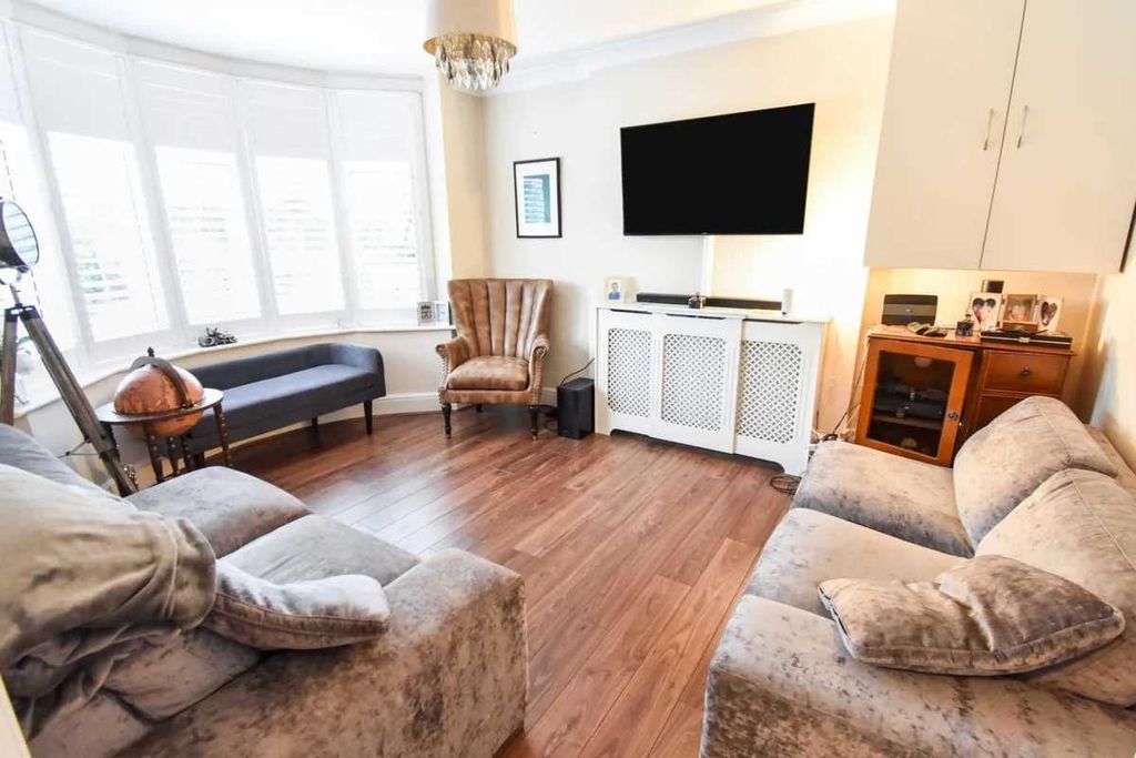 Property photo 3 of 29