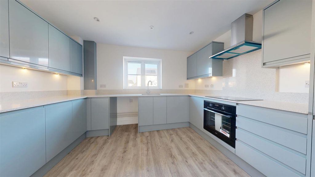 Property photo 3 of 15 10272025_151824.Jpg