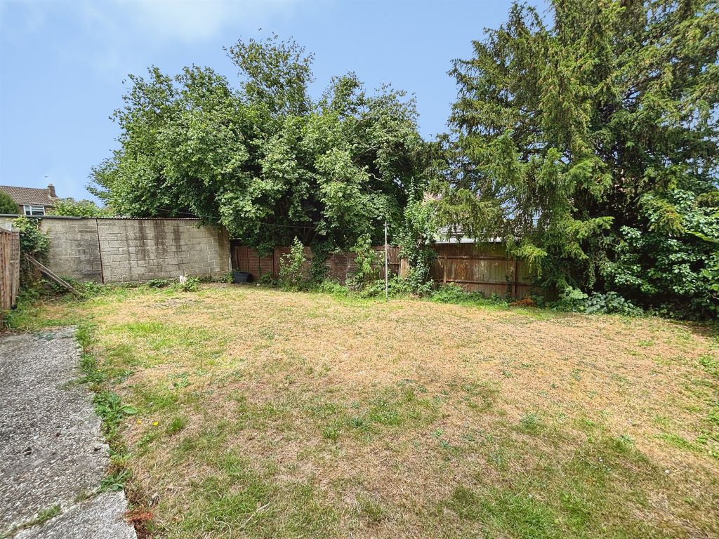 2 bed maisonette for saleChester Place, Basingstoke RG21 photo 4