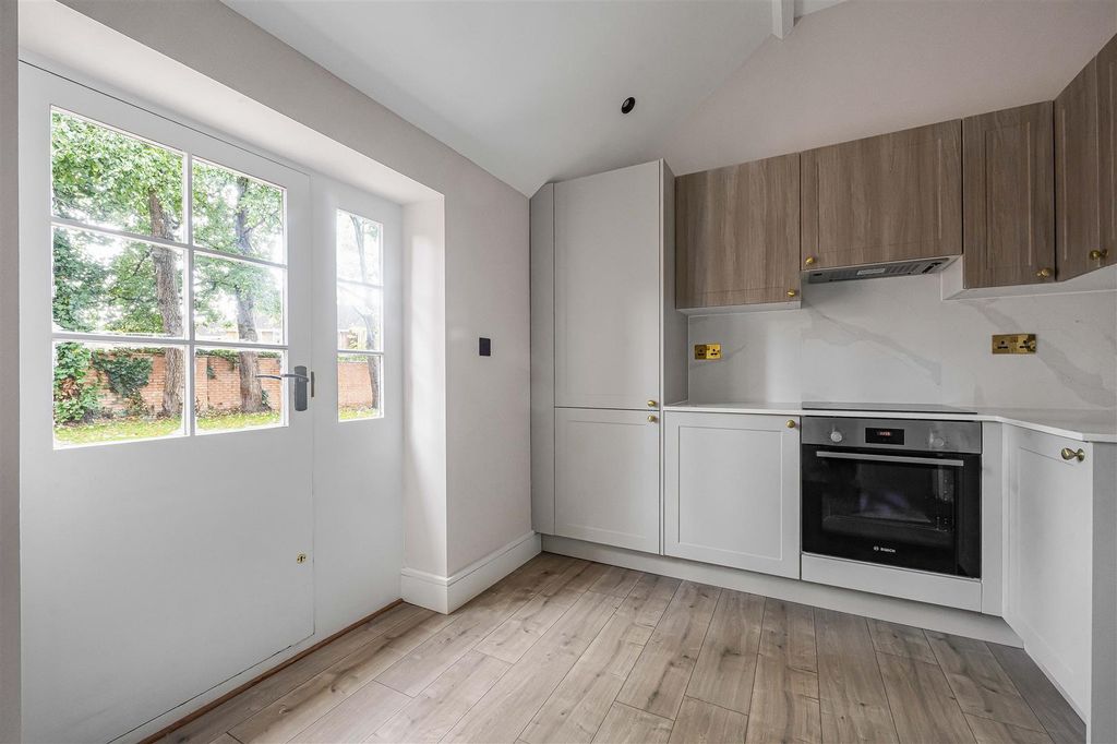 Property photo 3 of 12 22_66275.Jpg