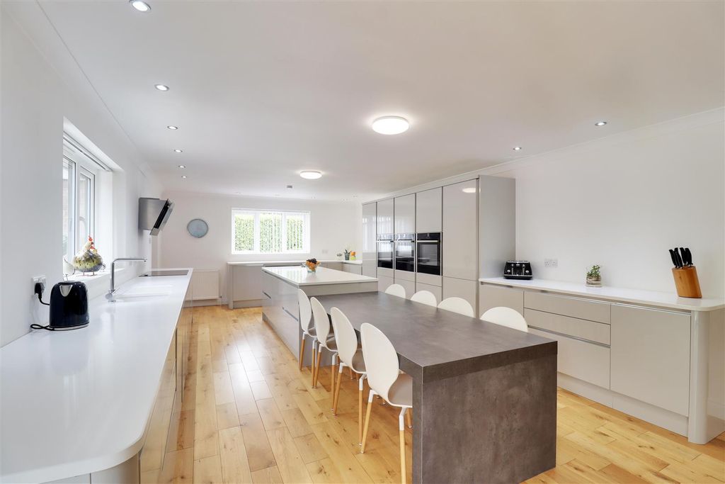 Property photo 2 of 17 Living Dining Kitchen