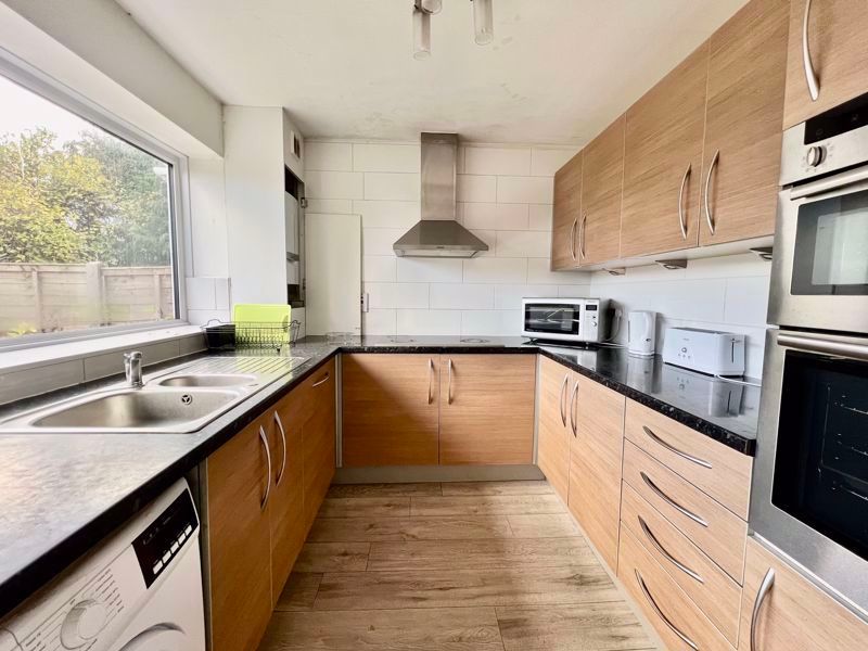 Property photo 3 of 8 Photo 8