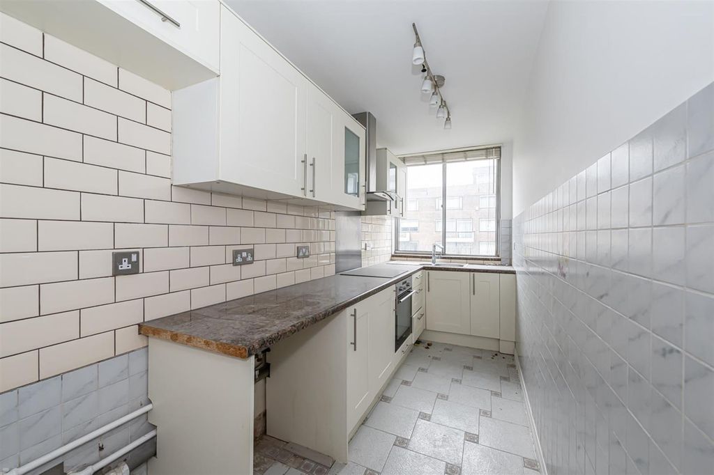 Property photo 2 of 17 Photo 1