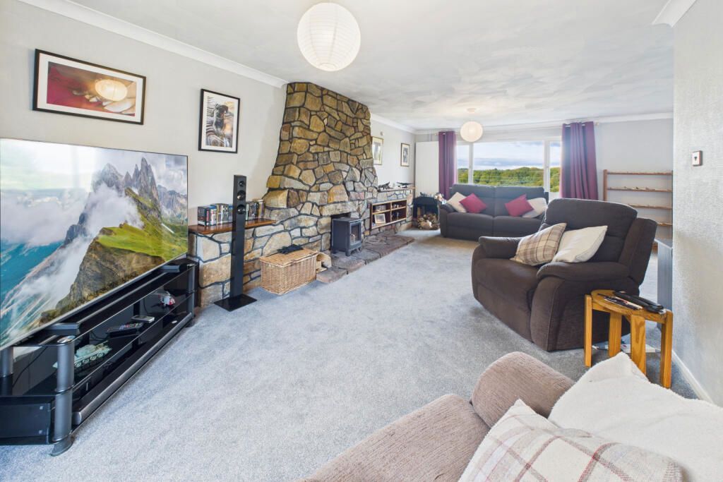 Property photo 2 of 27