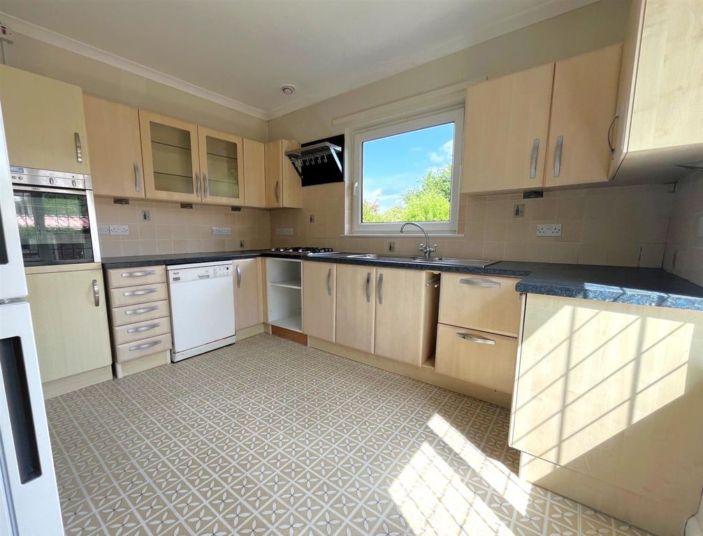 Property photo 3 of 18 5A.Jpg