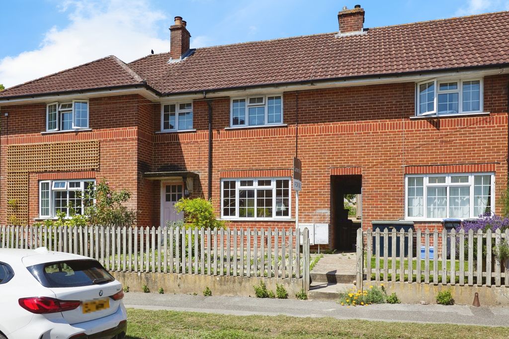 Property photo 1 of 11 Front