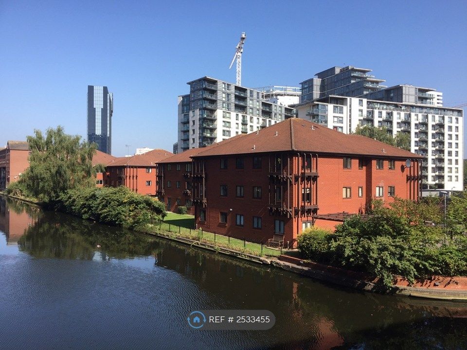 Property photo 1 of 35 Outside Canal/View Of Property From The Cube