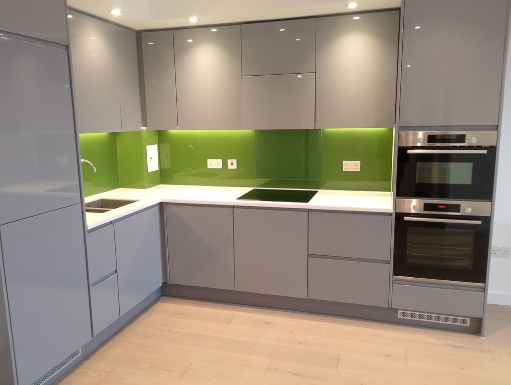 Property photo 3 of 9 Kitchen