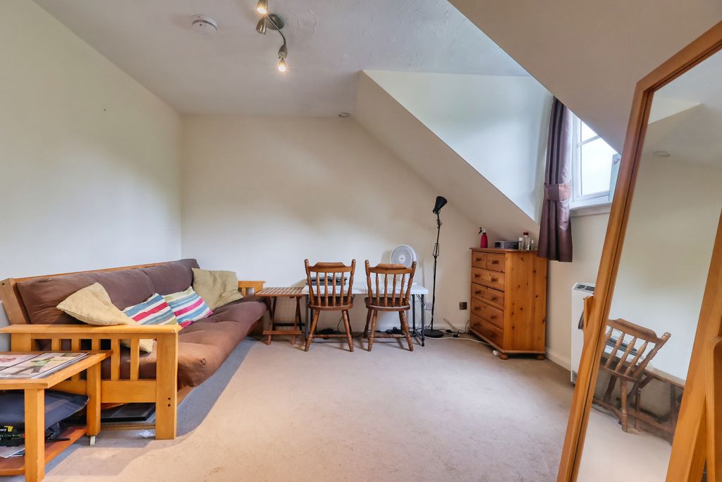 Property photo 2 of 8 Picture No. 05