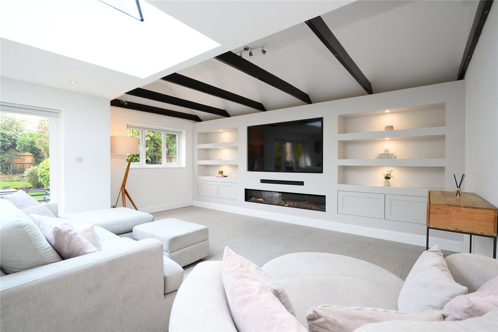 Property photo 3 of 20 Picture No. 05