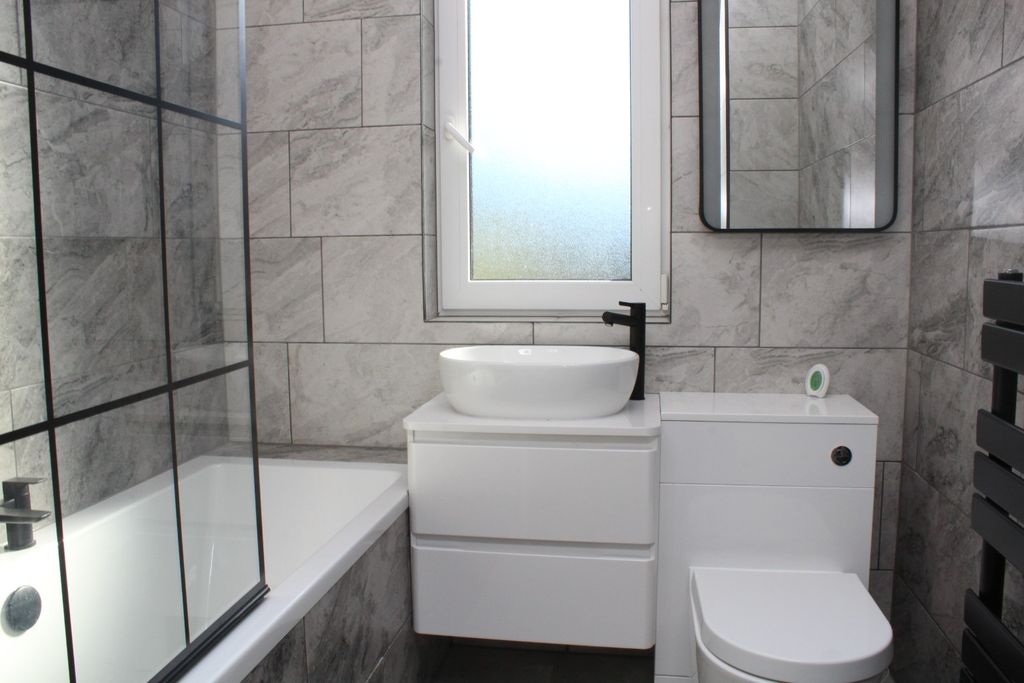 Property photo 3 of 25 Photo 3