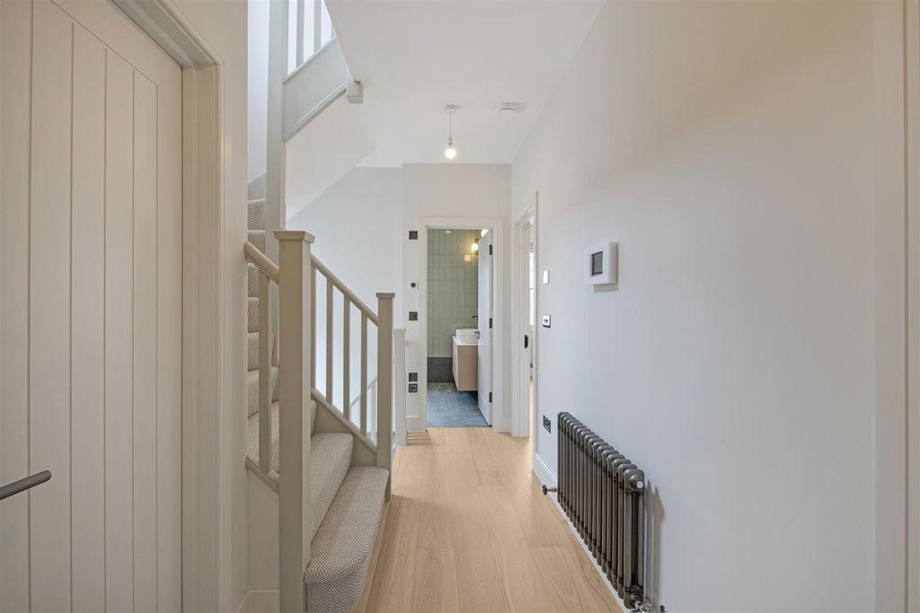 Property photo 2 of 29 19388935  (30).Jpg