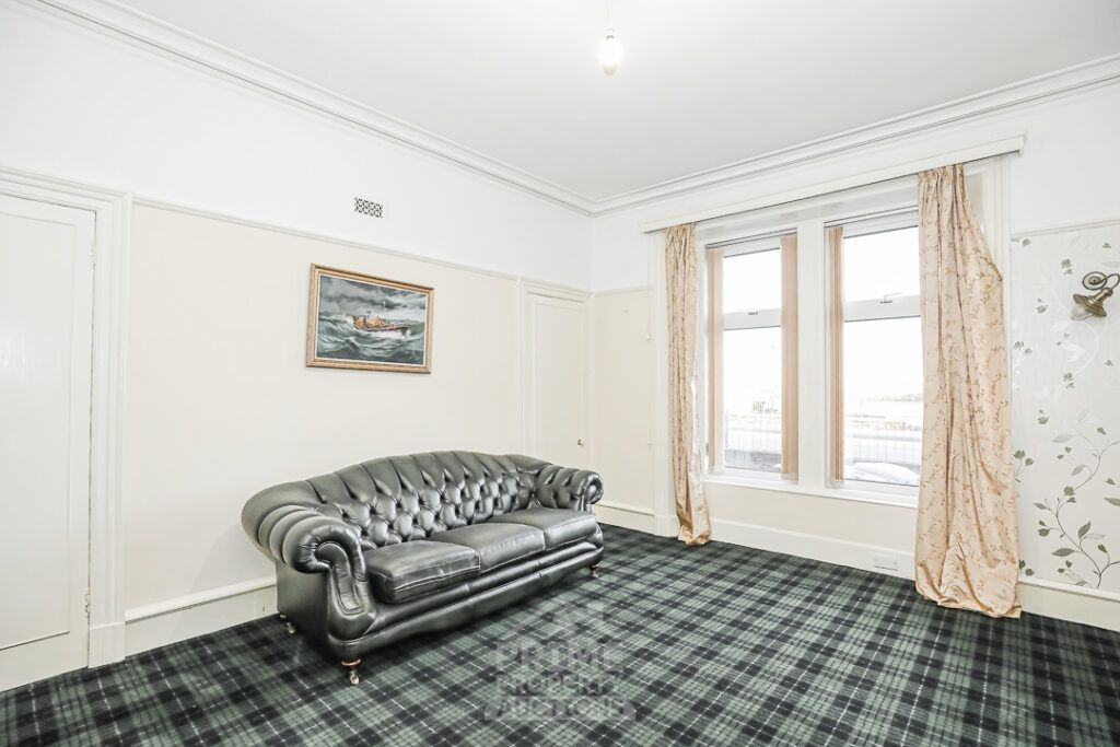 Property photo 2 of 30