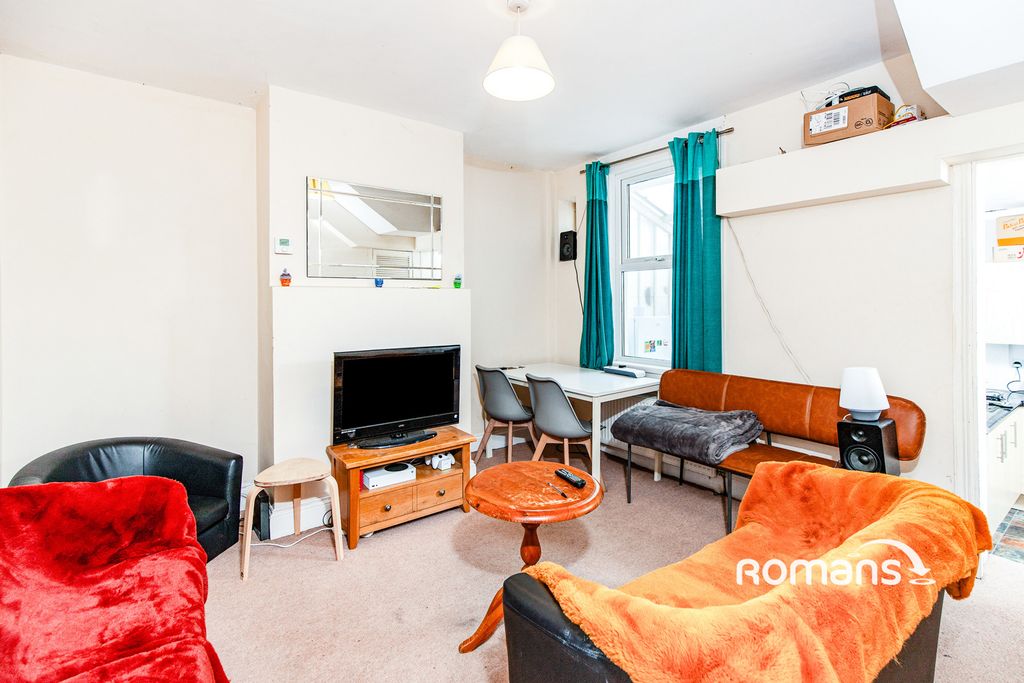 Property photo 2 of 10 Photo