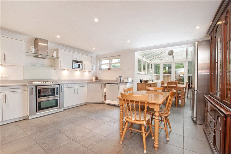 Property photo 2 of 12 Kitchen