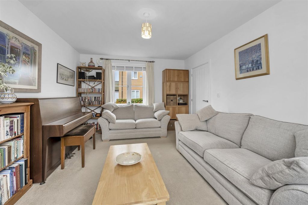 Property photo 3 of 20 Dcp_2347.Jpg