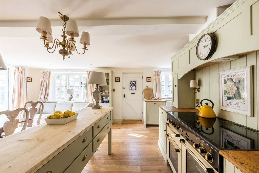 Property photo 2 of 34 Kitchen