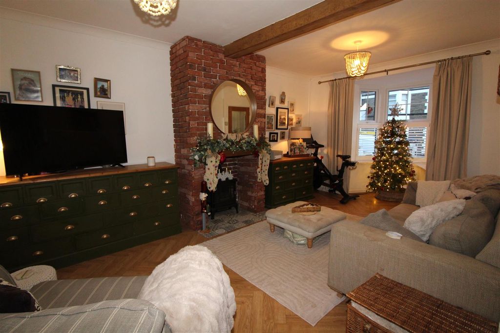 Property photo 3 of 26 Lounge/Dining Room