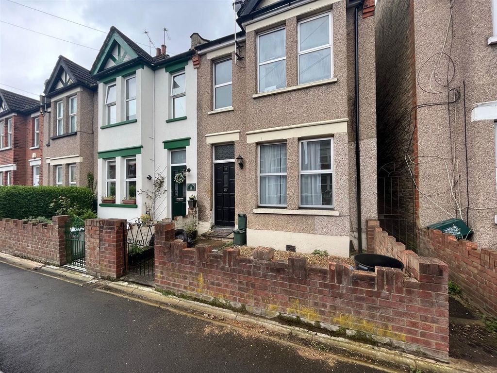 Property photo 1 of 11 External