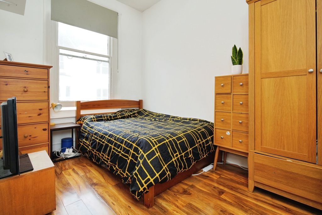 Property photo 3 of 17 Photo