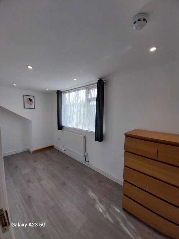 Property photo 1 of 11 Photo