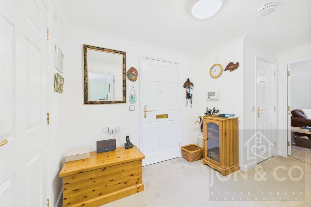 Property photo 2 of 10