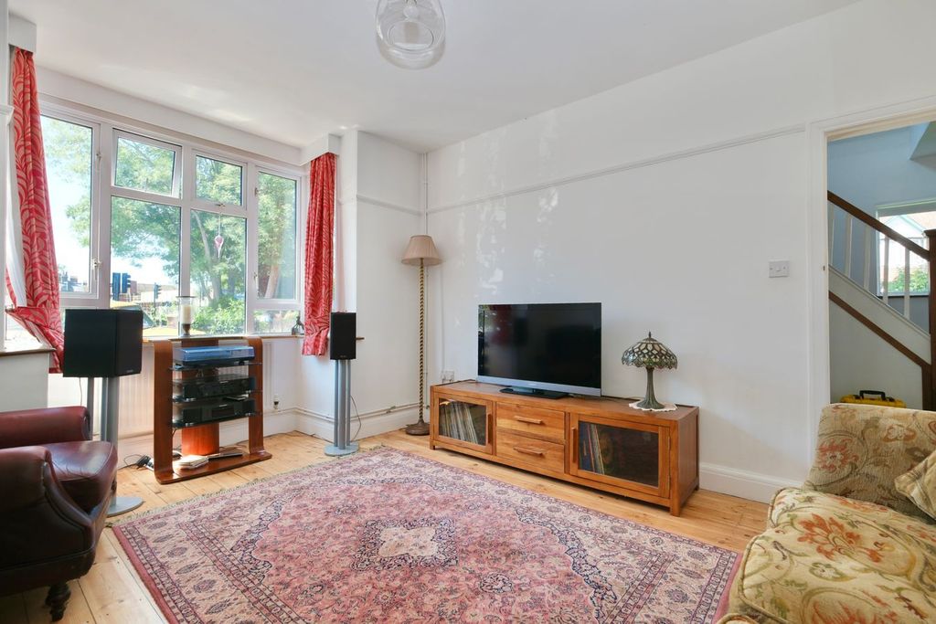 Property photo 3 of 17