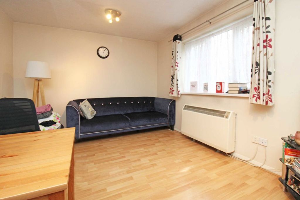 Property photo 2 of 4