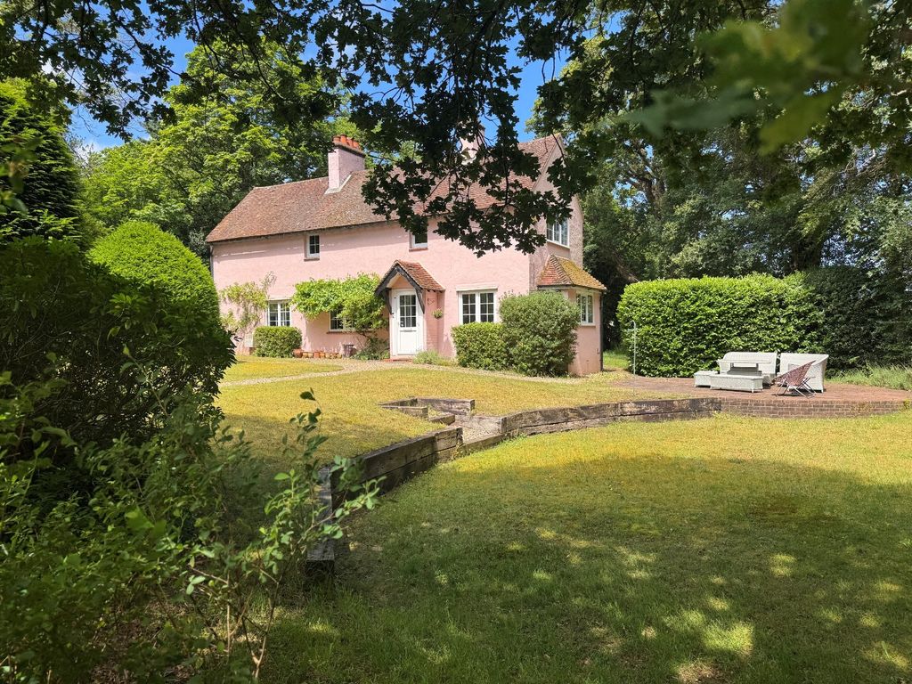 Property photo 1 of 19 Front