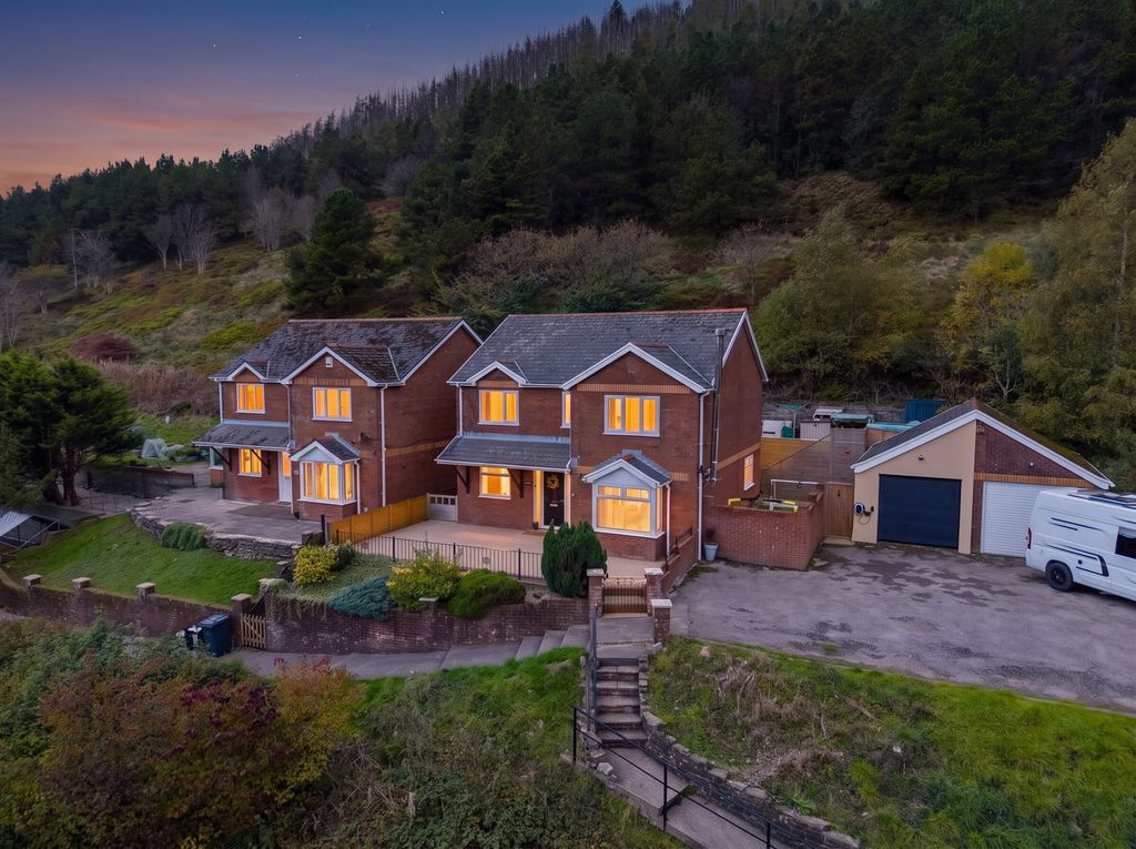 Property photo 1 of 72