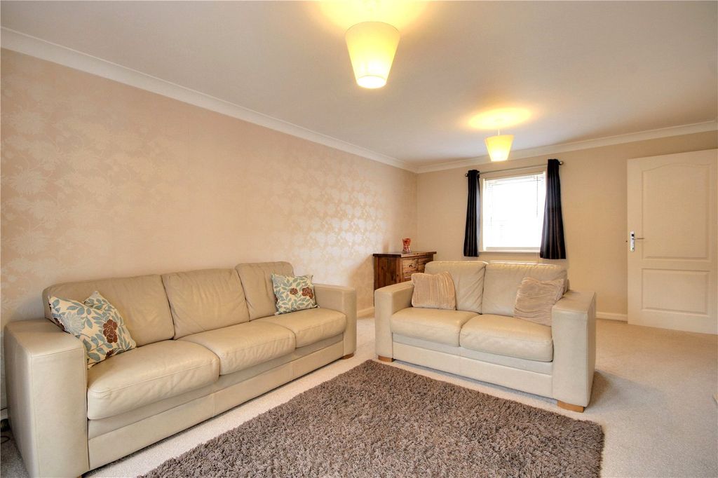 Property photo 2 of 16 Picture No. 33