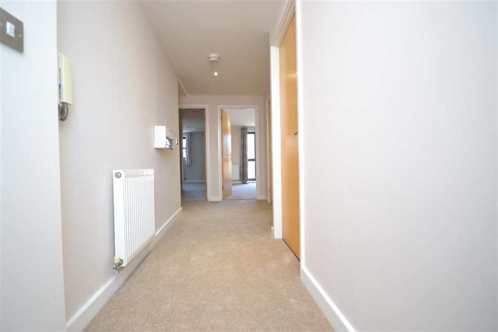 Property photo 2 of 5 Hallway