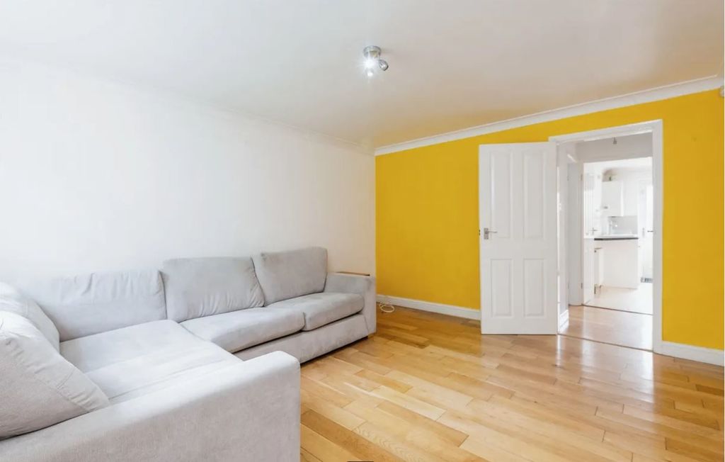 Property photo 3 of 9 Image