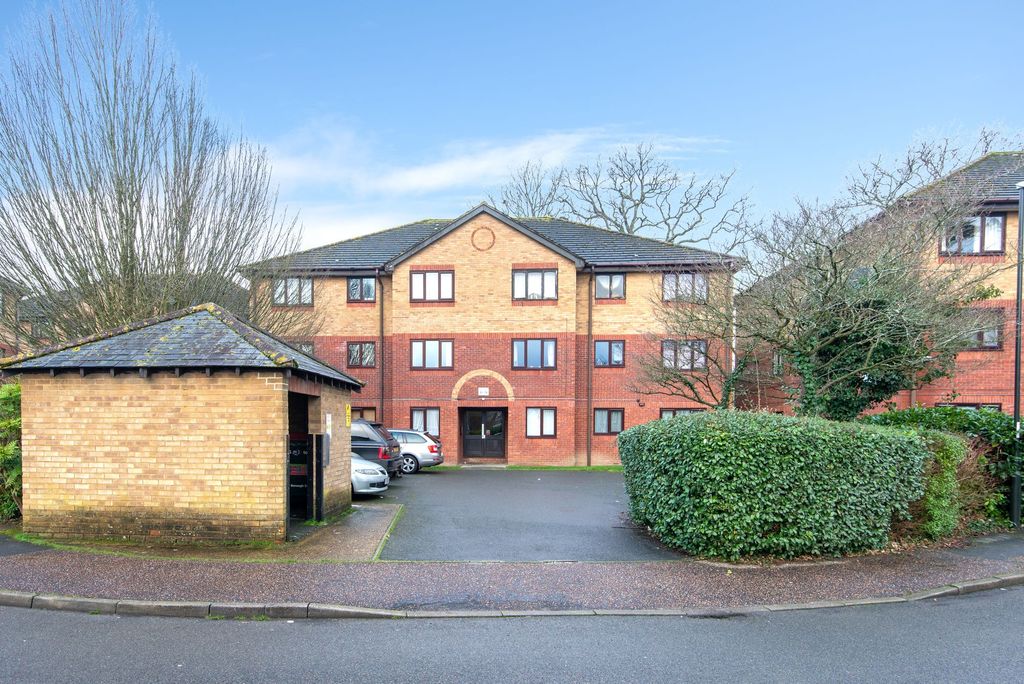 Property photo 1 of 11