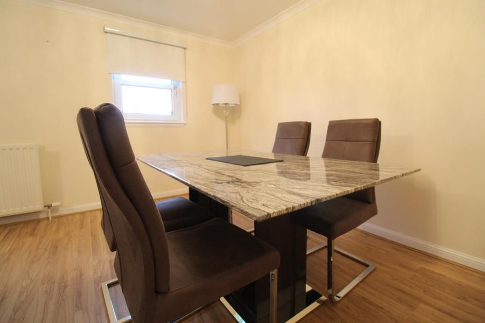 Property photo 3 of 11 Dining