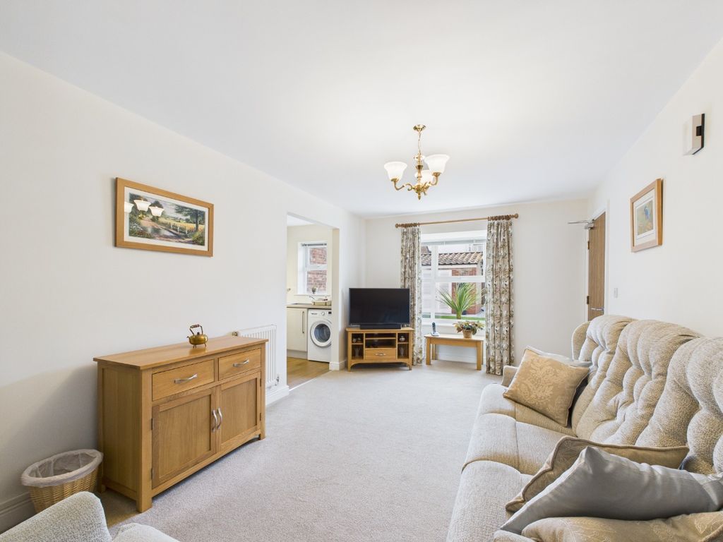 Property photo 3 of 18 4592907